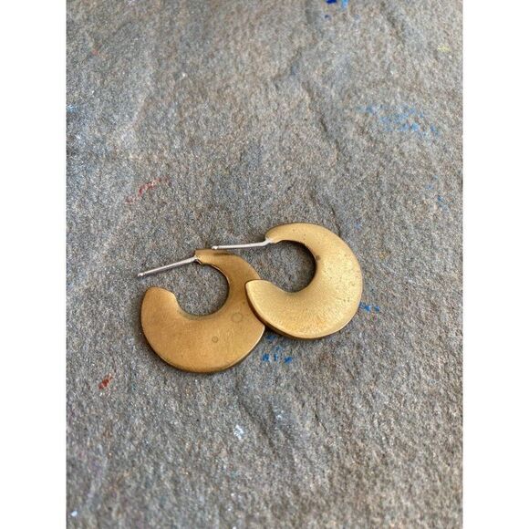 Vintage Hoop Earrings Hoops Brass Chunky Gold Tone Flat Half - Picture 2 of 3